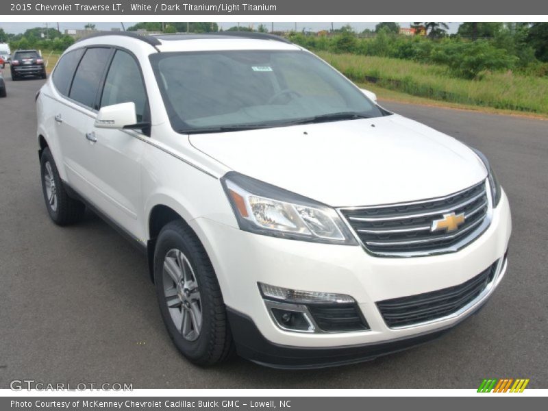 White / Dark Titanium/Light Titanium 2015 Chevrolet Traverse LT
