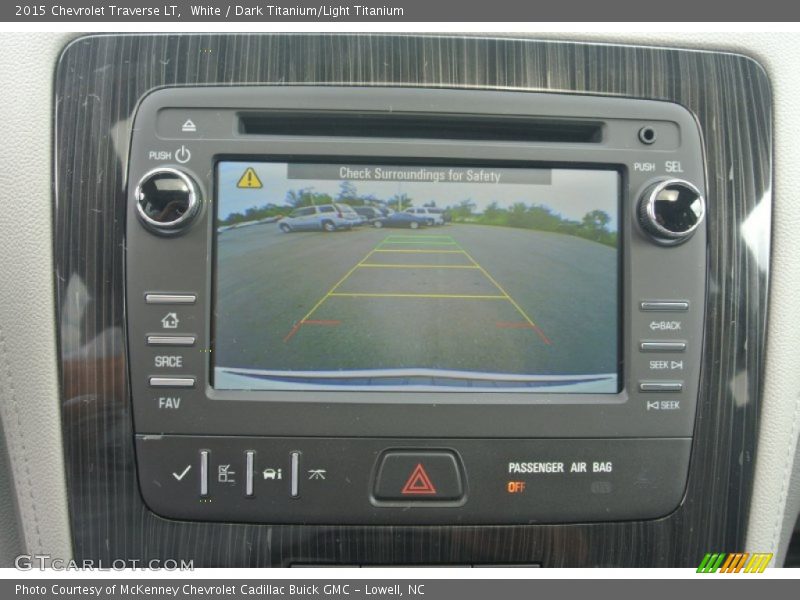 White / Dark Titanium/Light Titanium 2015 Chevrolet Traverse LT