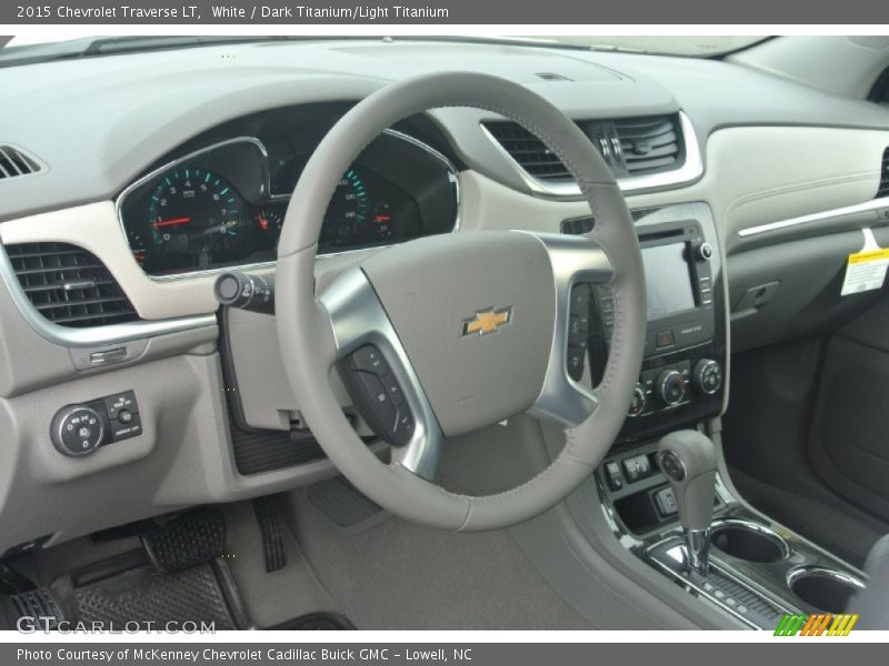 White / Dark Titanium/Light Titanium 2015 Chevrolet Traverse LT
