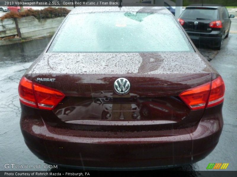 Opera Red Metallic / Titan Black 2013 Volkswagen Passat 2.5L S