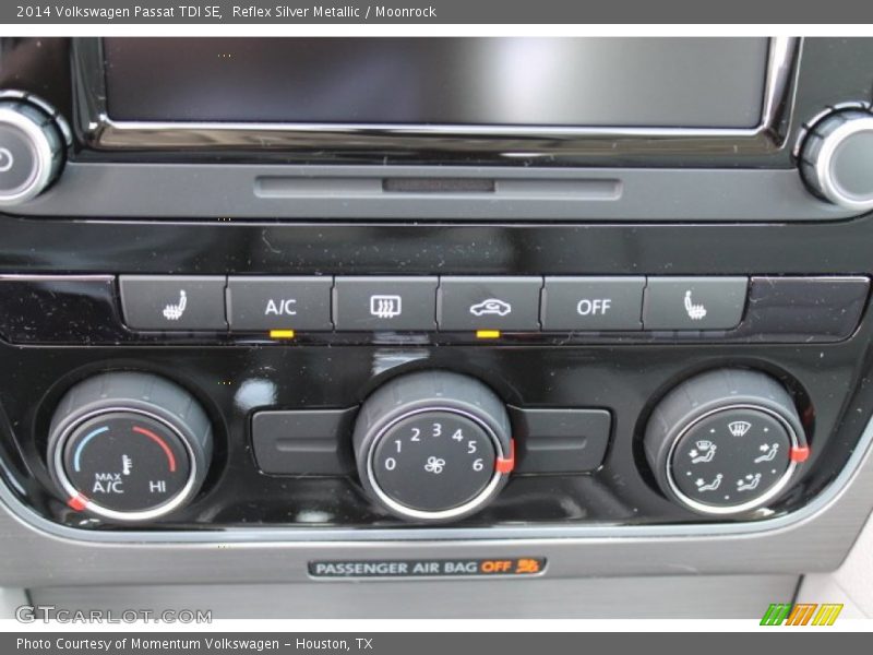 Reflex Silver Metallic / Moonrock 2014 Volkswagen Passat TDI SE