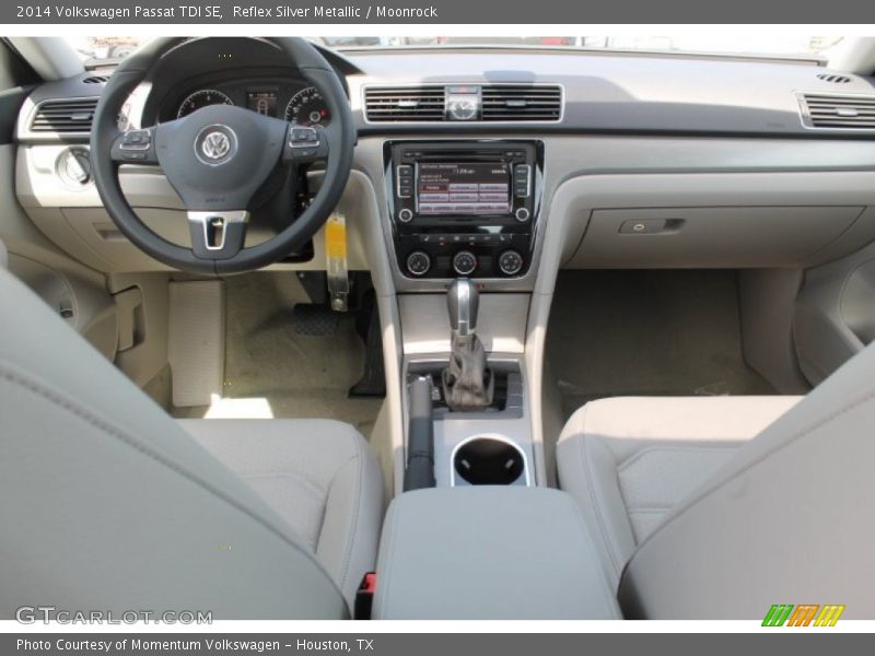 Reflex Silver Metallic / Moonrock 2014 Volkswagen Passat TDI SE