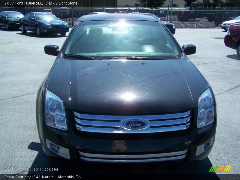 Black / Light Stone 2007 Ford Fusion SEL