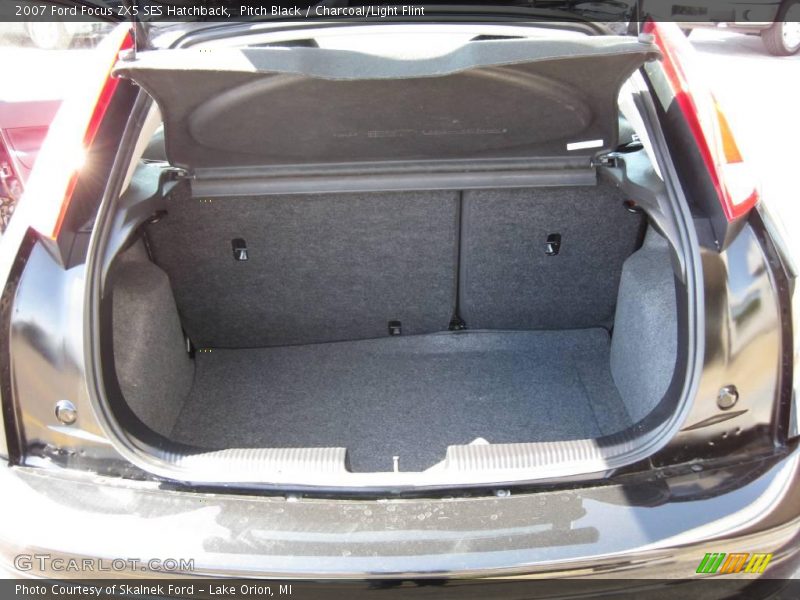 Pitch Black / Charcoal/Light Flint 2007 Ford Focus ZX5 SES Hatchback