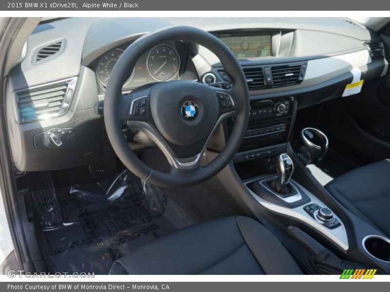 Alpine White / Black 2015 BMW X1 sDrive28i