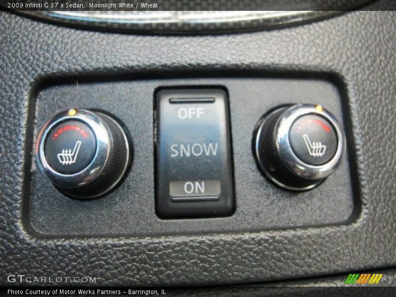 Moonlight White / Wheat 2009 Infiniti G 37 x Sedan