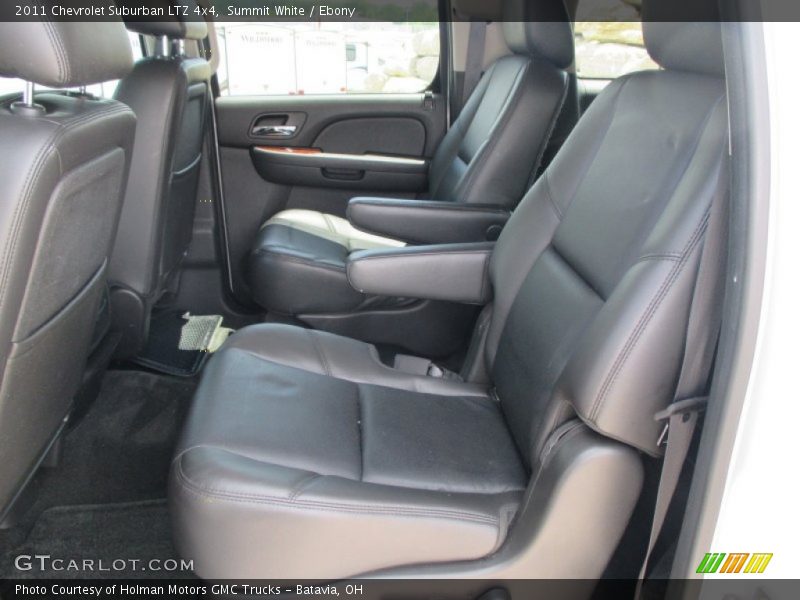 Summit White / Ebony 2011 Chevrolet Suburban LTZ 4x4