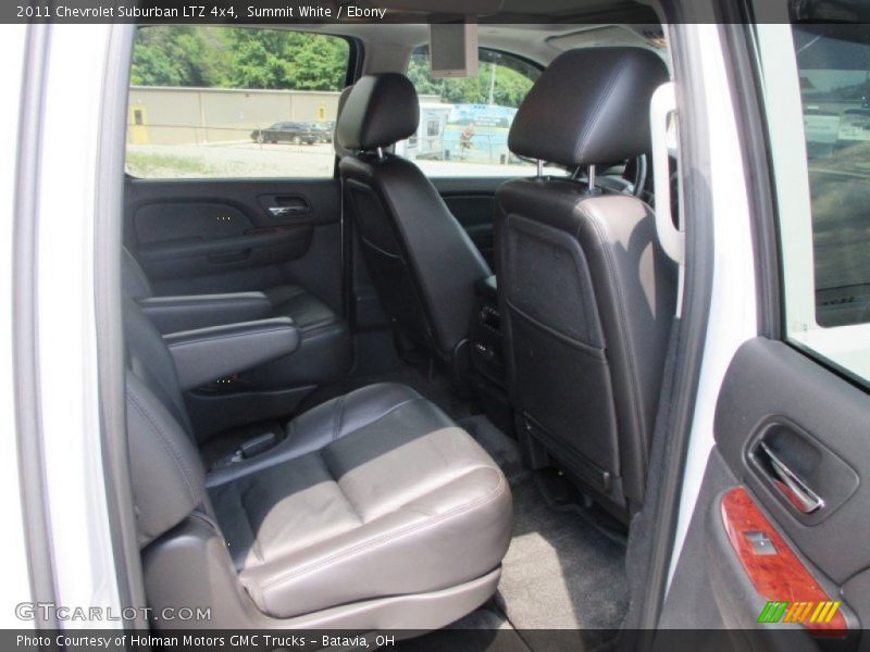 Summit White / Ebony 2011 Chevrolet Suburban LTZ 4x4