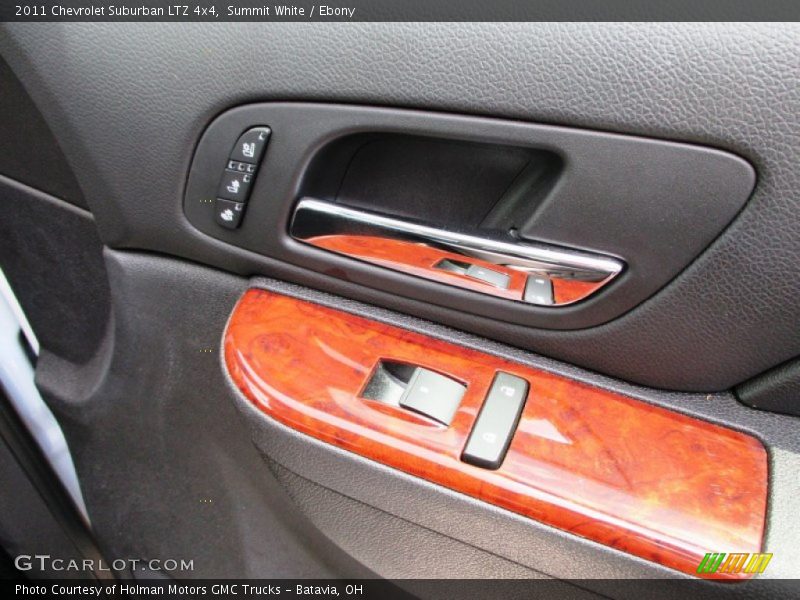 Summit White / Ebony 2011 Chevrolet Suburban LTZ 4x4