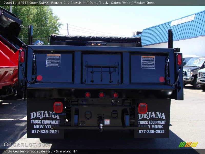 Oxford White / Medium Stone 2009 Ford F550 Super Duty XL Regular Cab Chassis 4x4 Dump Truck