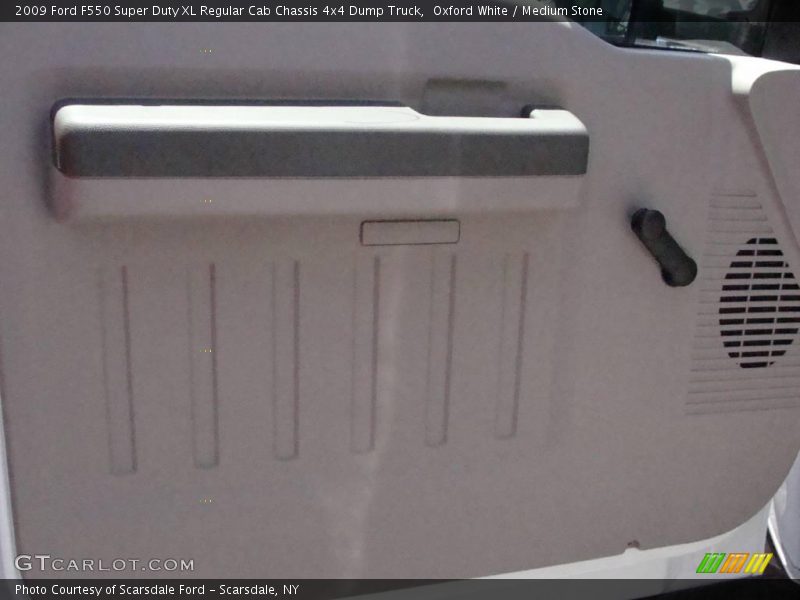 Oxford White / Medium Stone 2009 Ford F550 Super Duty XL Regular Cab Chassis 4x4 Dump Truck