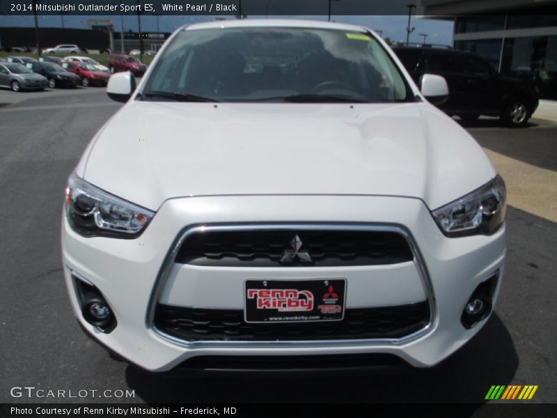 White Pearl / Black 2014 Mitsubishi Outlander Sport ES