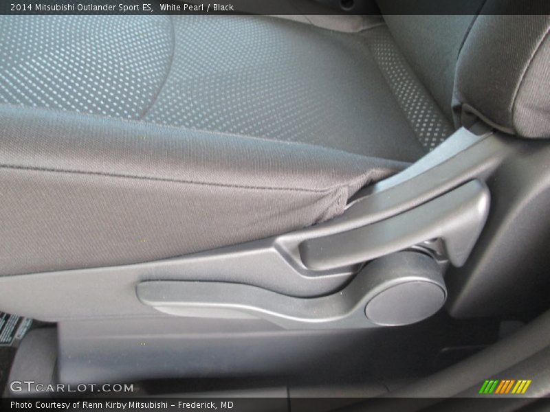 White Pearl / Black 2014 Mitsubishi Outlander Sport ES