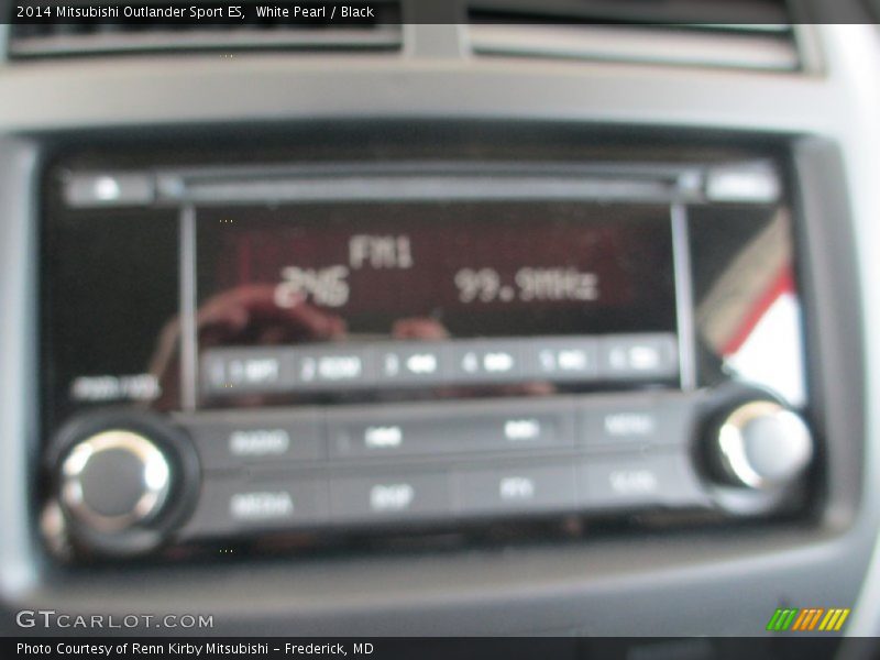 White Pearl / Black 2014 Mitsubishi Outlander Sport ES