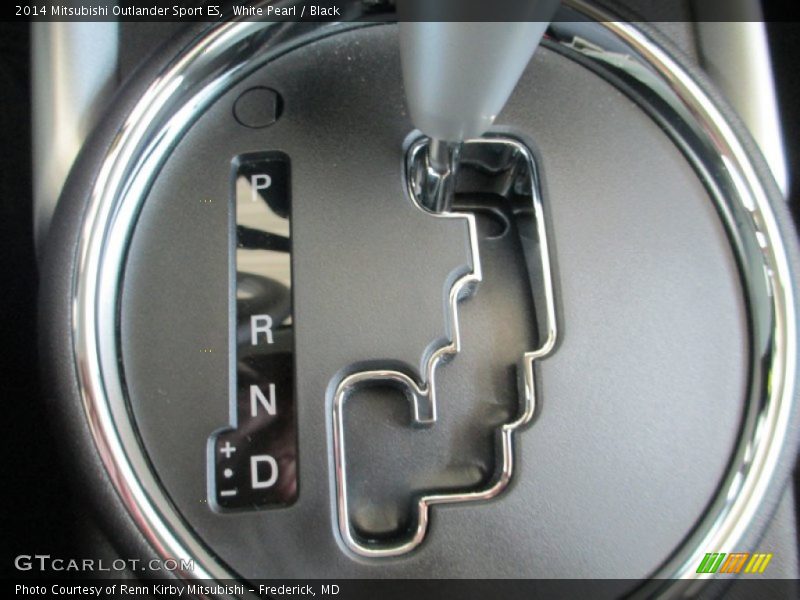 White Pearl / Black 2014 Mitsubishi Outlander Sport ES