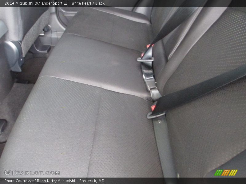 White Pearl / Black 2014 Mitsubishi Outlander Sport ES
