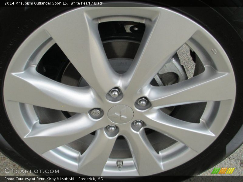 White Pearl / Black 2014 Mitsubishi Outlander Sport ES