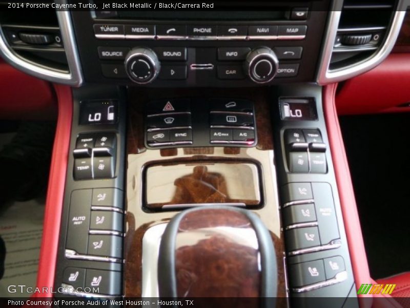 Controls of 2014 Cayenne Turbo