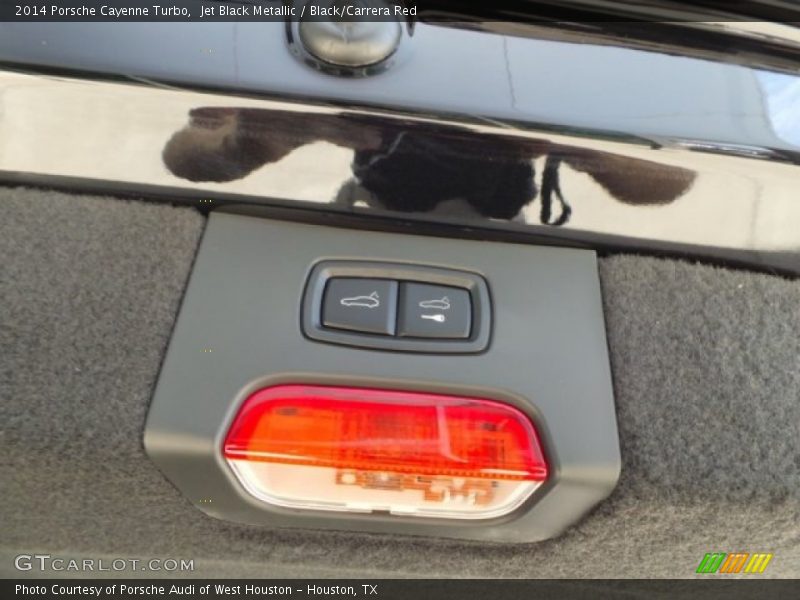 Controls of 2014 Cayenne Turbo