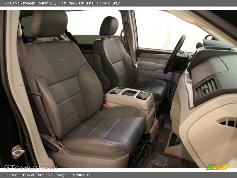Nocturne Black Metallic / Aero Gray 2010 Volkswagen Routan SEL