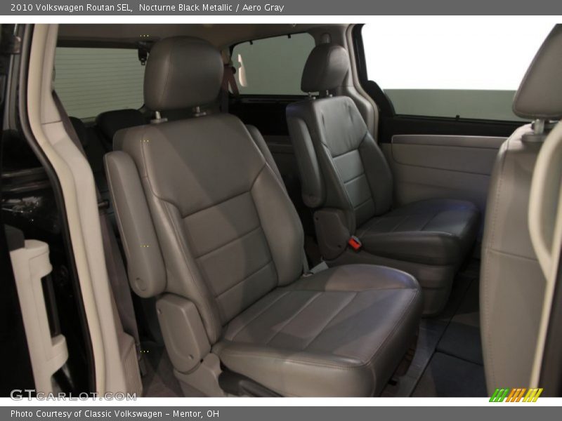 Nocturne Black Metallic / Aero Gray 2010 Volkswagen Routan SEL