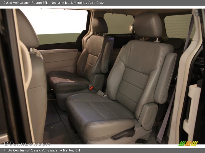 Nocturne Black Metallic / Aero Gray 2010 Volkswagen Routan SEL
