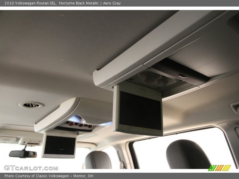 Nocturne Black Metallic / Aero Gray 2010 Volkswagen Routan SEL