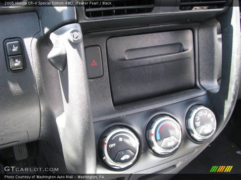 Pewter Pearl / Black 2005 Honda CR-V Special Edition 4WD