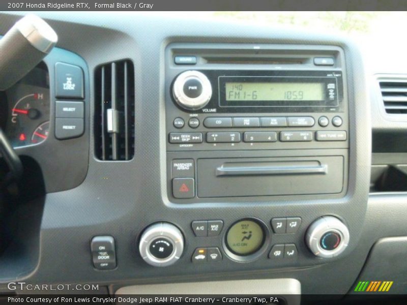 Formal Black / Gray 2007 Honda Ridgeline RTX