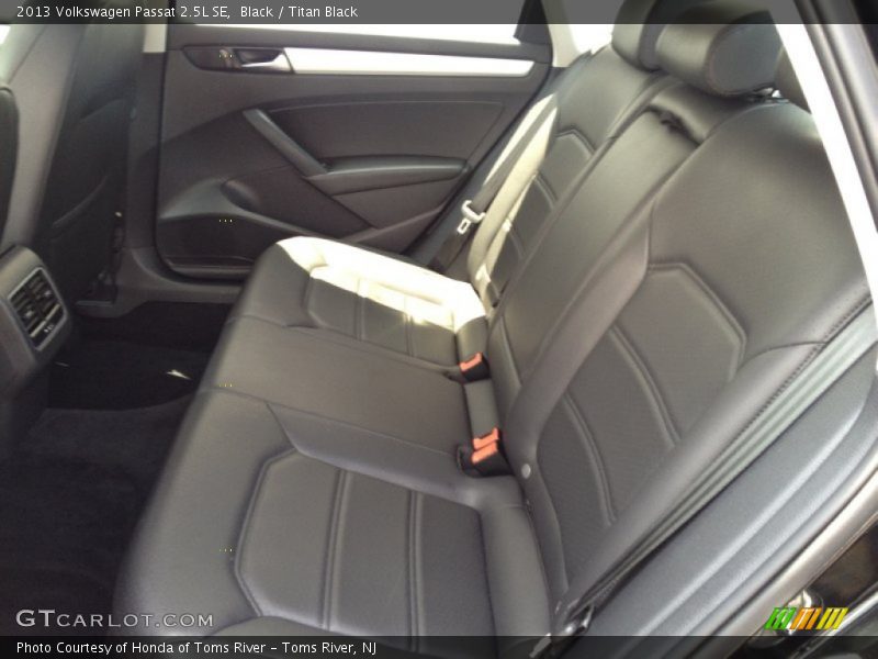 Black / Titan Black 2013 Volkswagen Passat 2.5L SE