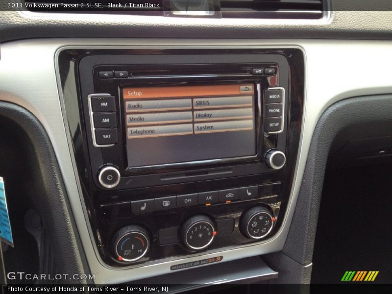 Black / Titan Black 2013 Volkswagen Passat 2.5L SE