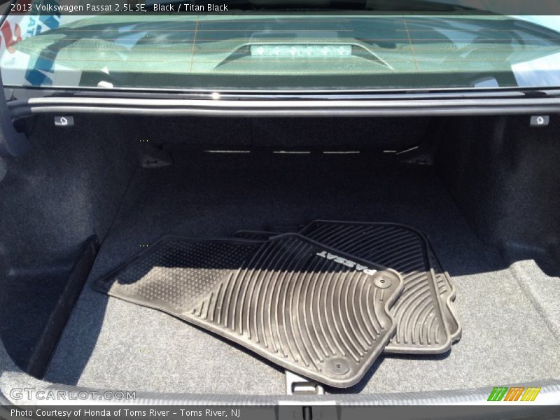 Black / Titan Black 2013 Volkswagen Passat 2.5L SE