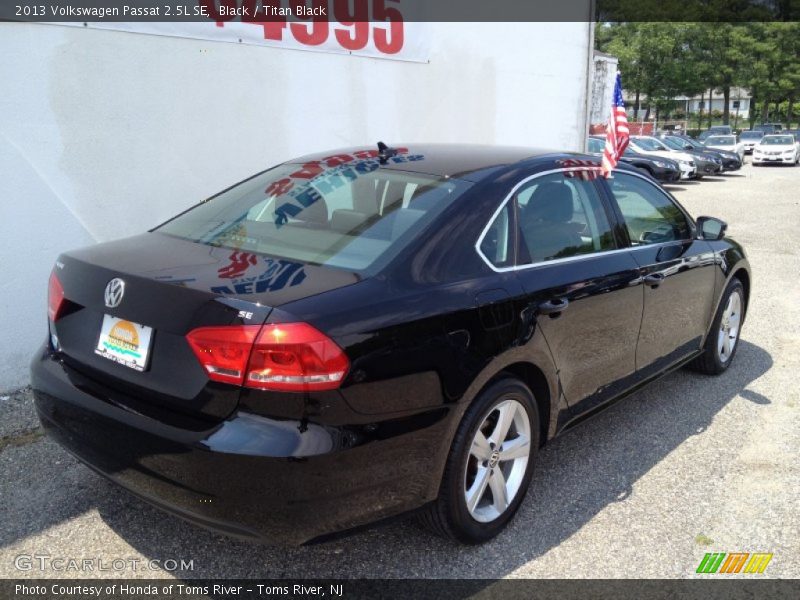Black / Titan Black 2013 Volkswagen Passat 2.5L SE