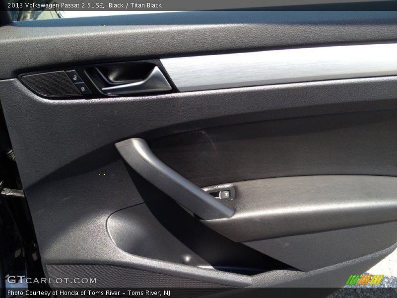 Black / Titan Black 2013 Volkswagen Passat 2.5L SE