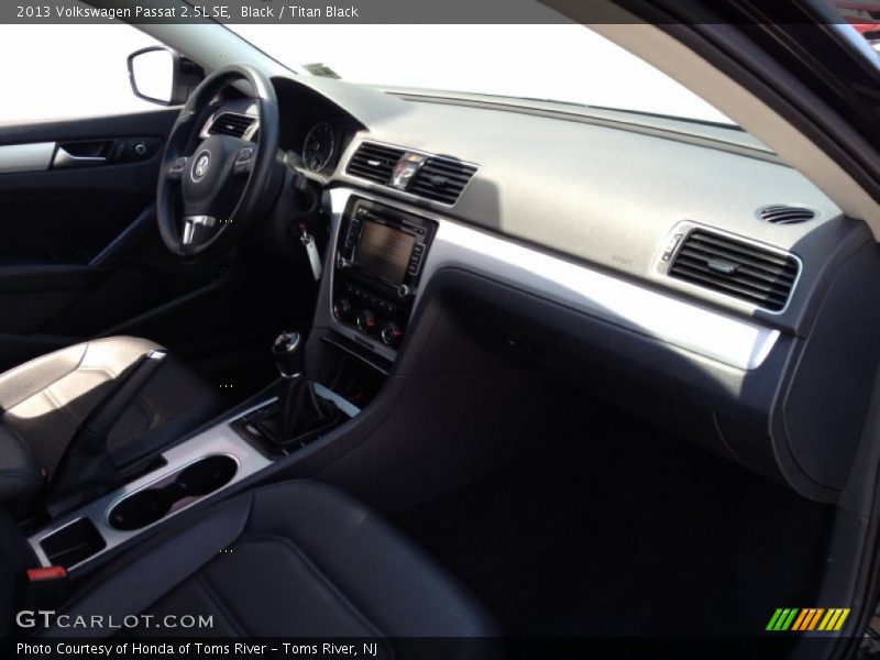 Black / Titan Black 2013 Volkswagen Passat 2.5L SE