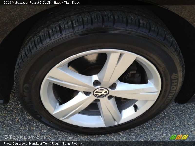 Black / Titan Black 2013 Volkswagen Passat 2.5L SE