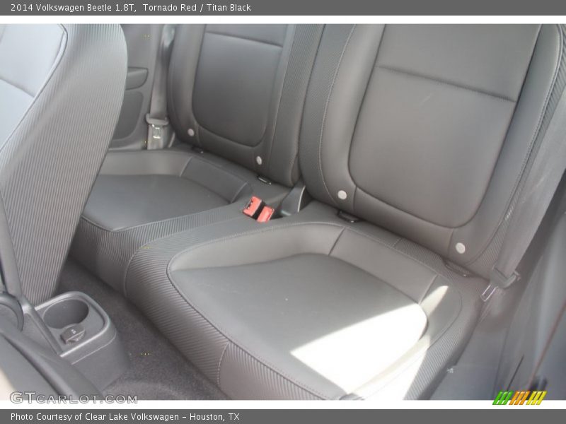 Tornado Red / Titan Black 2014 Volkswagen Beetle 1.8T