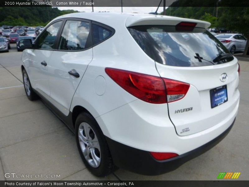 Cotton White / Taupe 2010 Hyundai Tucson GLS