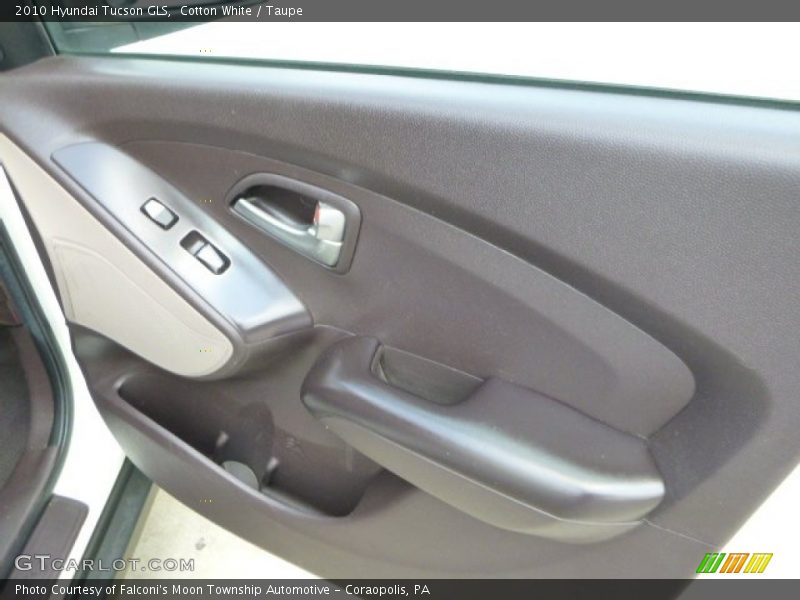 Cotton White / Taupe 2010 Hyundai Tucson GLS