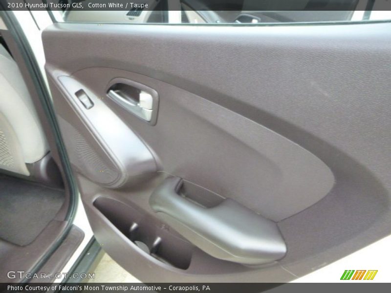 Cotton White / Taupe 2010 Hyundai Tucson GLS