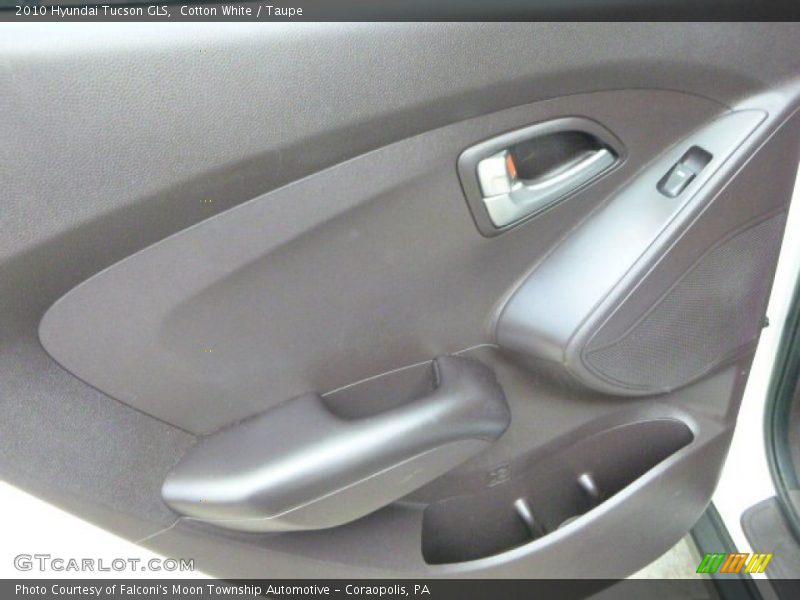 Cotton White / Taupe 2010 Hyundai Tucson GLS