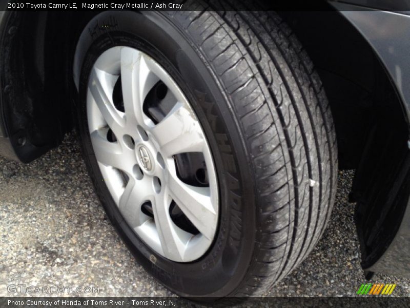 Magnetic Gray Metallic / Ash Gray 2010 Toyota Camry LE