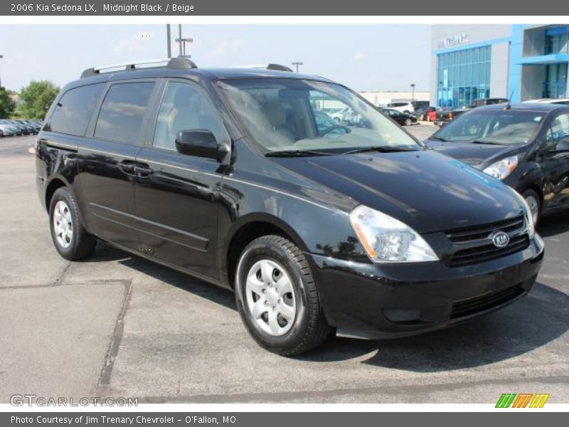 Front 3/4 View of 2006 Sedona LX