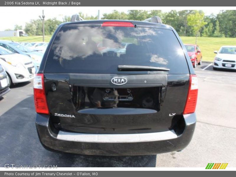 Midnight Black / Beige 2006 Kia Sedona LX