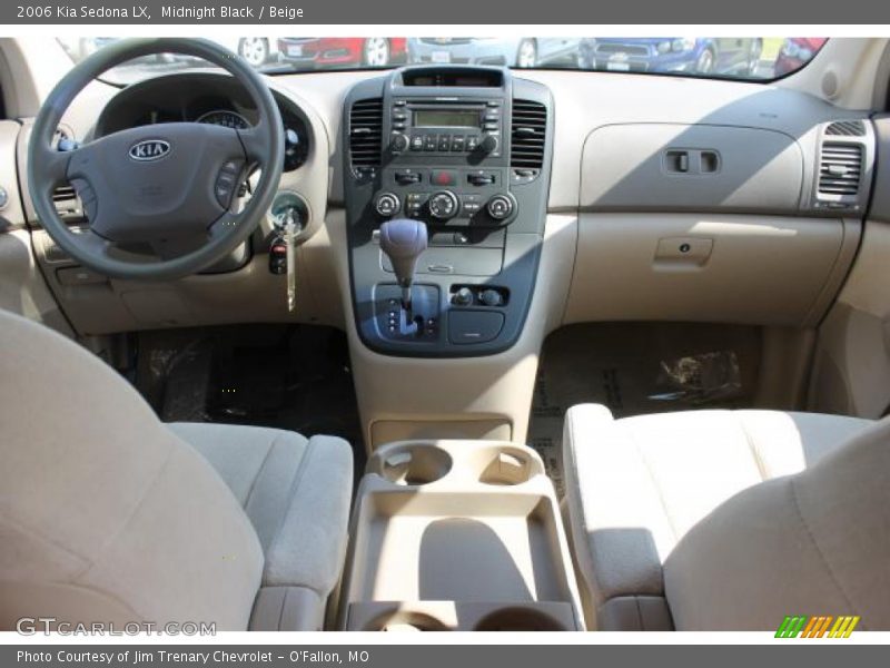 Midnight Black / Beige 2006 Kia Sedona LX