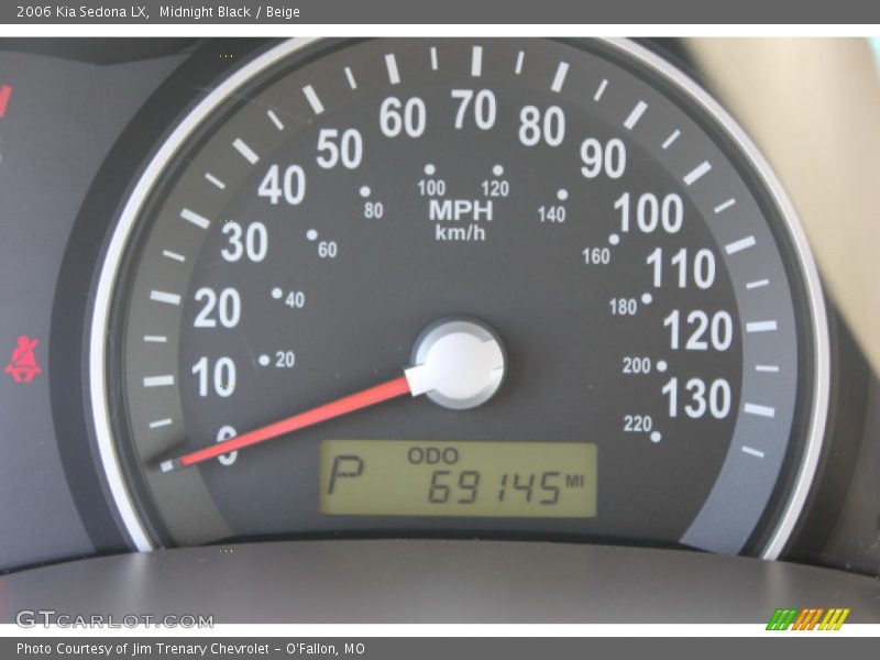 Midnight Black / Beige 2006 Kia Sedona LX