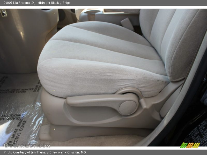 Midnight Black / Beige 2006 Kia Sedona LX