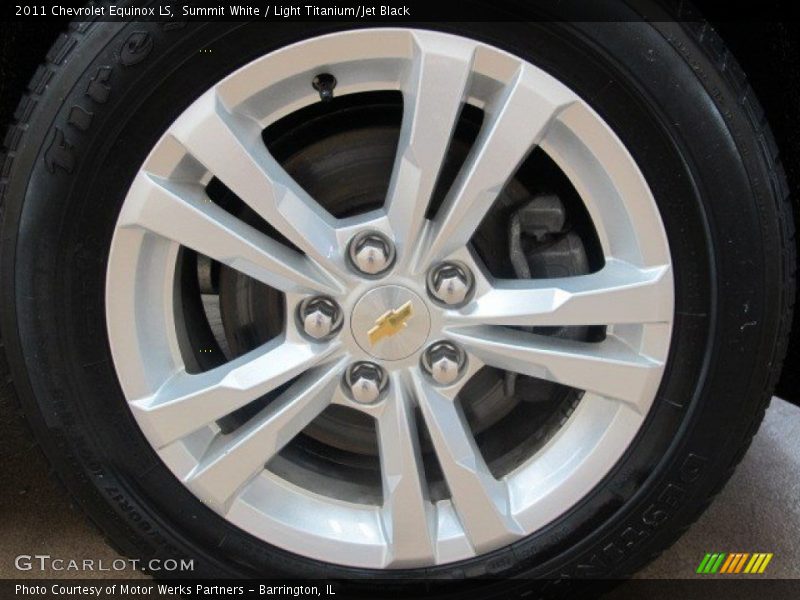 Summit White / Light Titanium/Jet Black 2011 Chevrolet Equinox LS