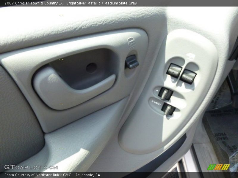 Bright Silver Metallic / Medium Slate Gray 2007 Chrysler Town & Country LX