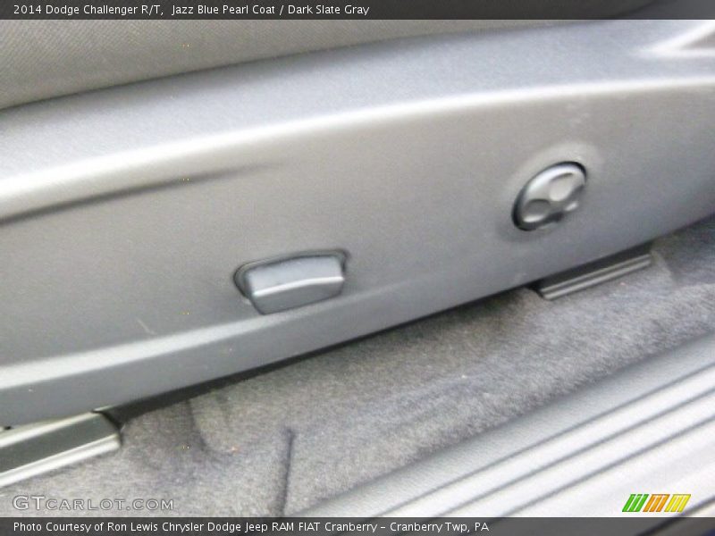 Jazz Blue Pearl Coat / Dark Slate Gray 2014 Dodge Challenger R/T
